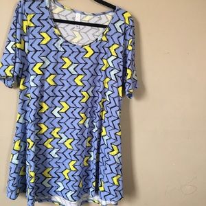 Women’s lula roe Aztec print shirt size Large